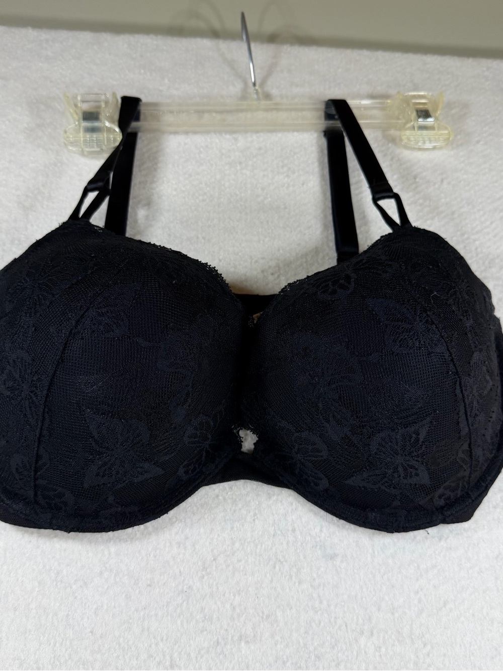 Victoria’s Secret Women’s Black Lace Push Up Bra Size 38DD